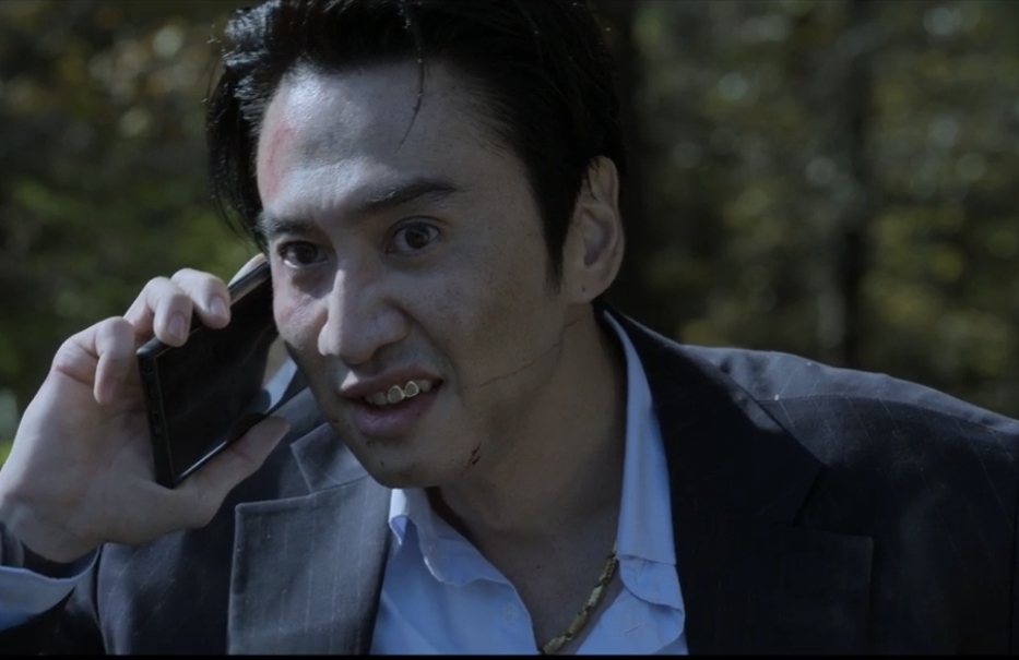Goldland Episode 6 Recap: Why Hee-joo Points a Gun at Woo-gi in the Gold Bar Showdown 장면 3
