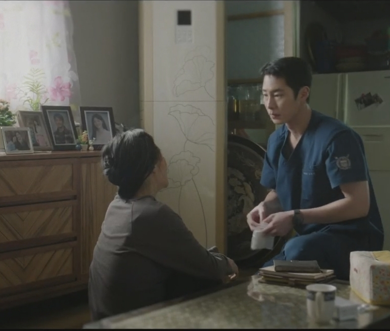 Doctor Island Boy episode 4 scene 3