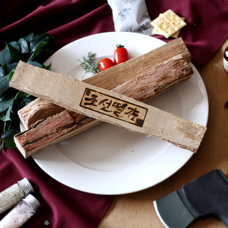 조선땔감 국산 참나무 장작 10kg 3중방습 명품 캠핑장작 불멍 화목난로 화로대 쪼갬목 상세 이미지 1